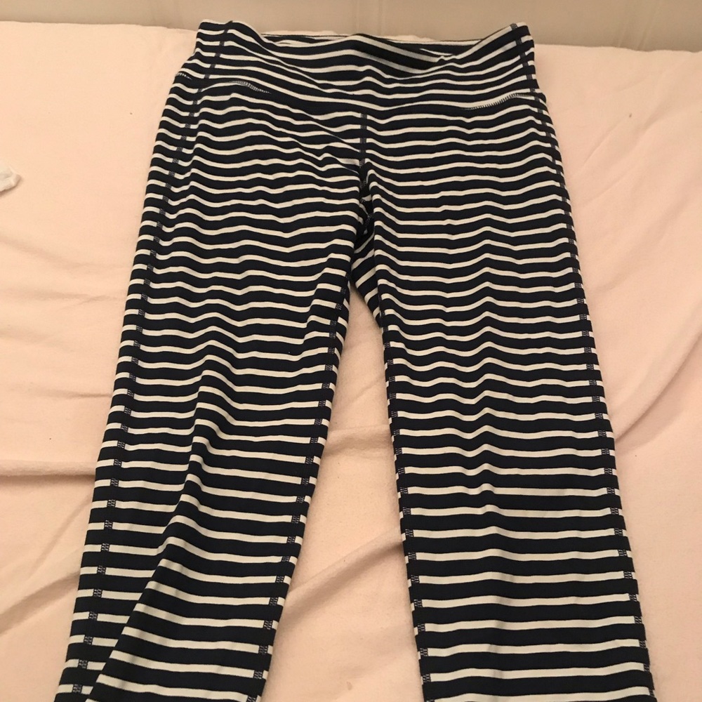 Cropped Athleta Leggings